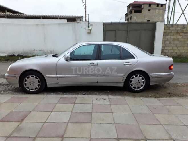 Mercedes E 240 1998, 300,000 km - 0.3 l - Bakı