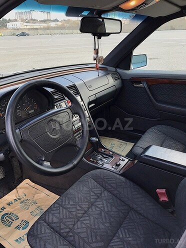 Mercedes C 220 1995, 312,000 km - 2.2 l - Bakı