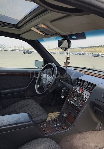 Mercedes C 220 1995, 312,000 km - 2.2 l - Bakı