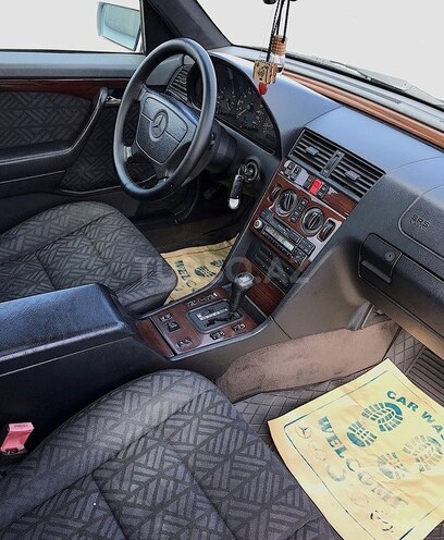 Mercedes C 220 1995, 312,000 km - 2.2 l - Bakı
