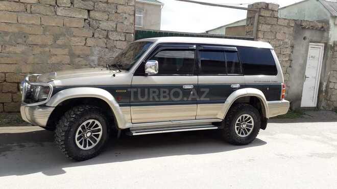 Mitsubishi Pajero 1995, 389,000 km - 2.5 l - Bakı
