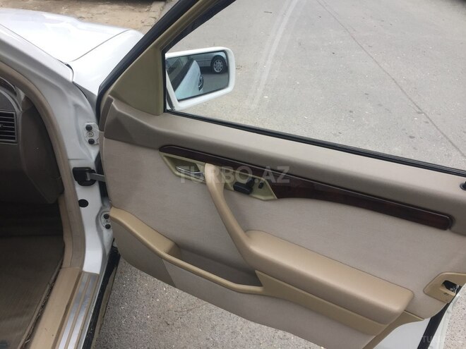 Mercedes C 220 1995, 301,567 km - 2.2 л - Bakı