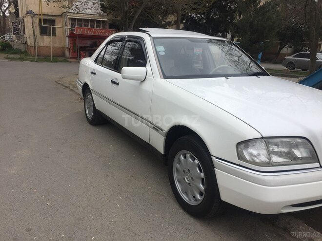 Mercedes C 220 1995, 301,567 km - 2.2 л - Bakı