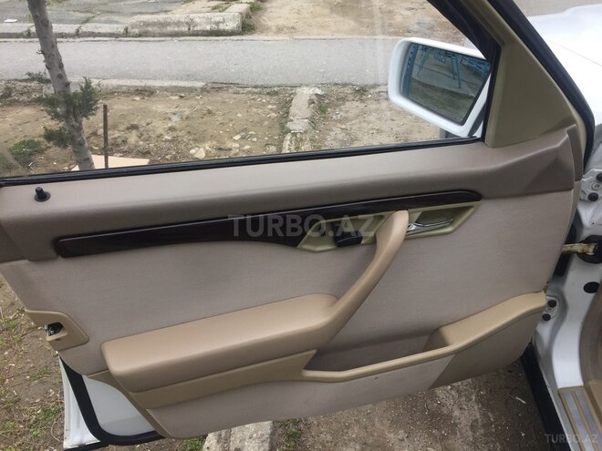 Mercedes C 220 1995, 301,567 km - 2.2 л - Bakı