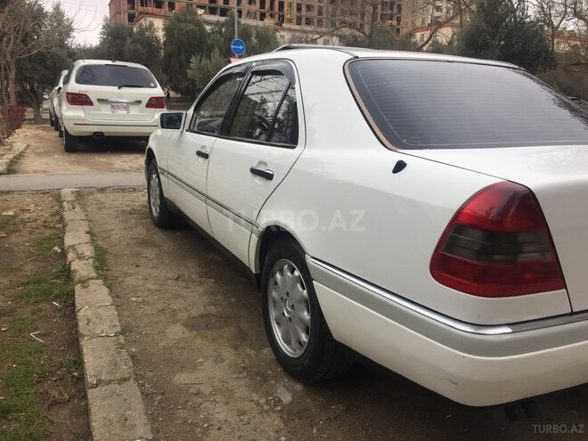 Mercedes C 220 1995, 301,567 km - 2.2 л - Bakı