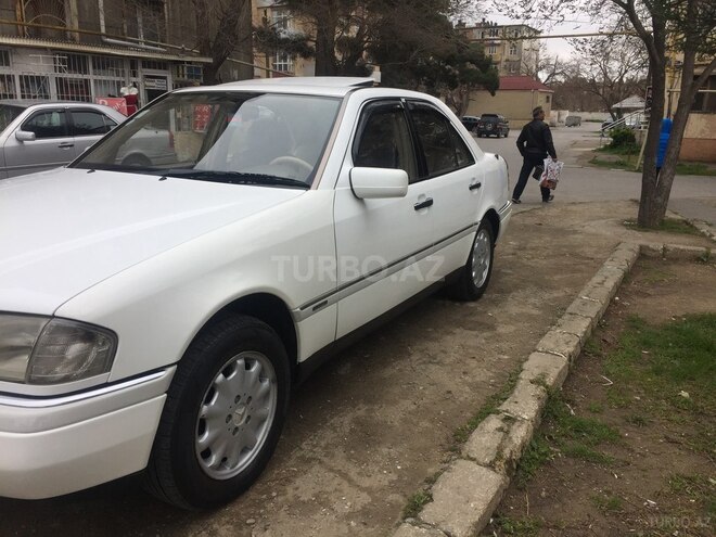 Mercedes C 220 1995, 301,567 km - 2.2 л - Bakı