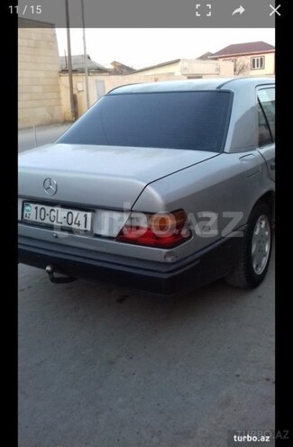 Mercedes E 230 1986, 325,413 km - 2.3 л - Salyan