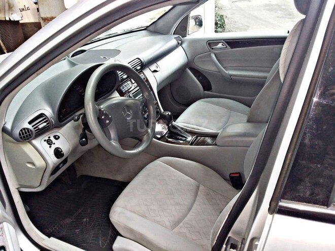 Mercedes C 200 2000, 200,120 km - 2.0 l - Bakı