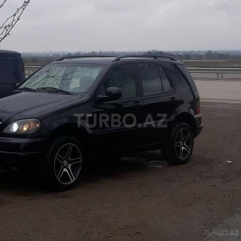 Mercedes ML 320 2000, 260,000 km - 3.2 л - Gəncə