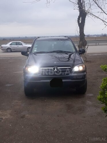 Mercedes ML 320 2000, 260,000 km - 3.2 л - Gəncə