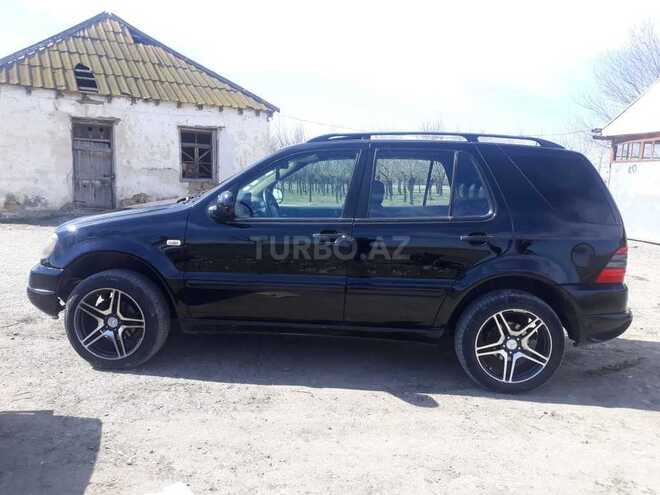 Mercedes ML 320 2000, 260,000 km - 3.2 л - Gəncə