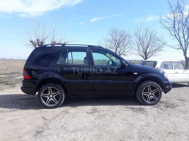 Mercedes ML 320 2000, 260,000 km - 3.2 л - Gəncə