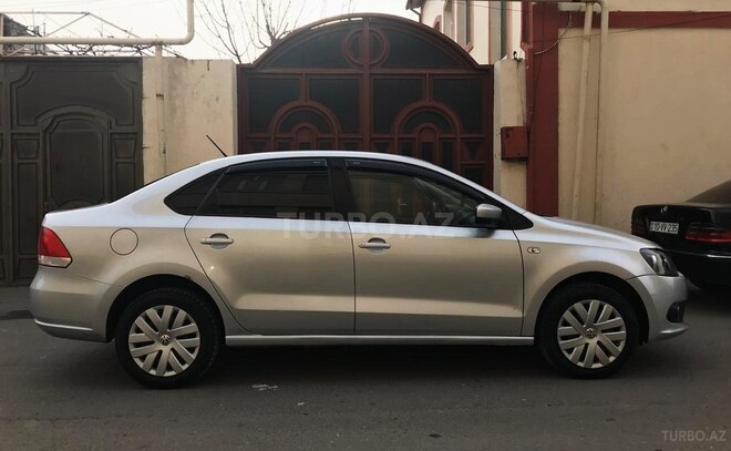 Volkswagen Polo 2014, 112,000 km - 1.6 l - Bakı