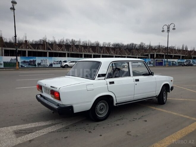 LADA (VAZ) 2107 2007, 260,000 km - 1.6 l - Quba