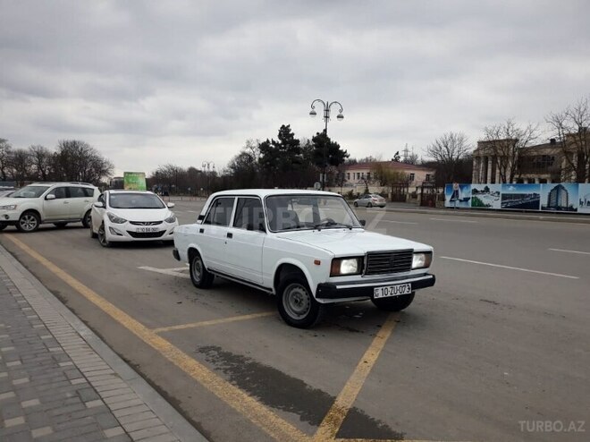 LADA (VAZ) 2107 2007, 260,000 km - 1.6 l - Quba
