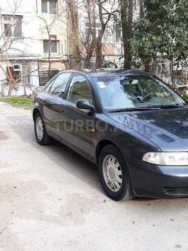 Audi A4 1998, 205,000 km - 1.6 l - Bakı