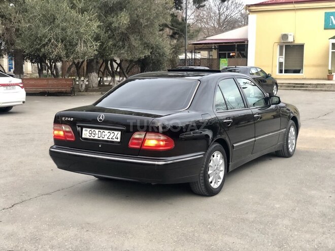 Mercedes E 240 2002, 278,000 km - 2.4 л - Sumqayıt