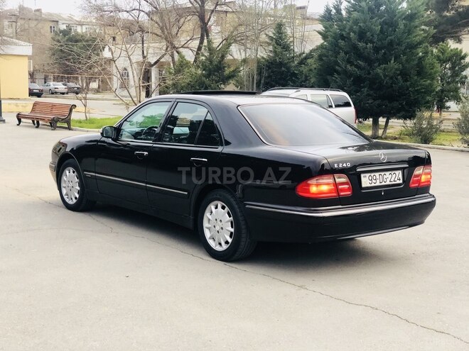 Mercedes E 240 2002, 278,000 km - 2.4 л - Sumqayıt
