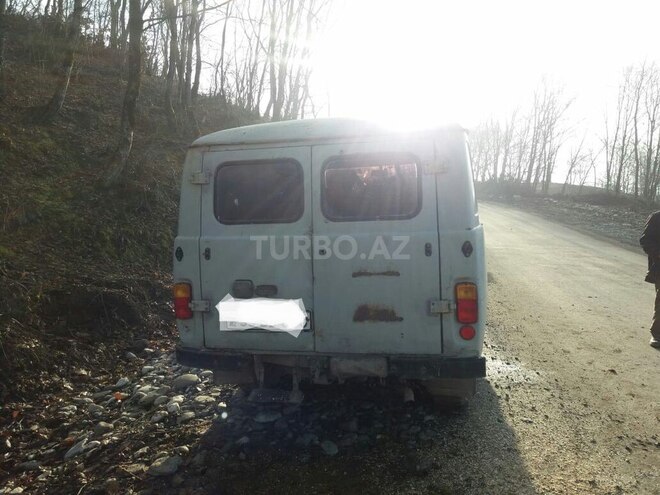 UAZ 452 1998, 110,000 km - 2.3 l - Qusar
