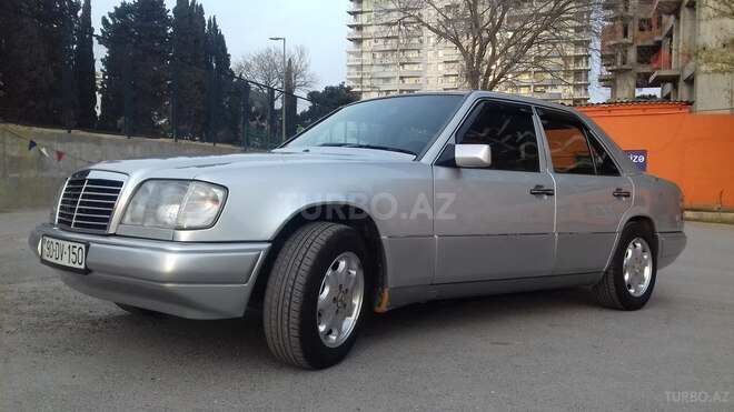 Mercedes E 200 1994, 342,000 km - 2.0 l - Bakı