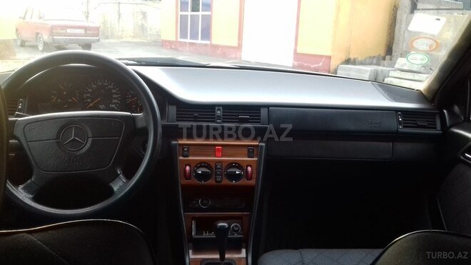 Mercedes E 200 1994, 342,000 km - 2.0 l - Bakı