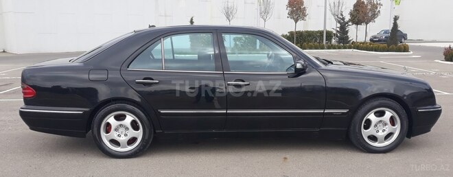 Mercedes E 240 2002, 235,000 km - 2.6 l - Bakı