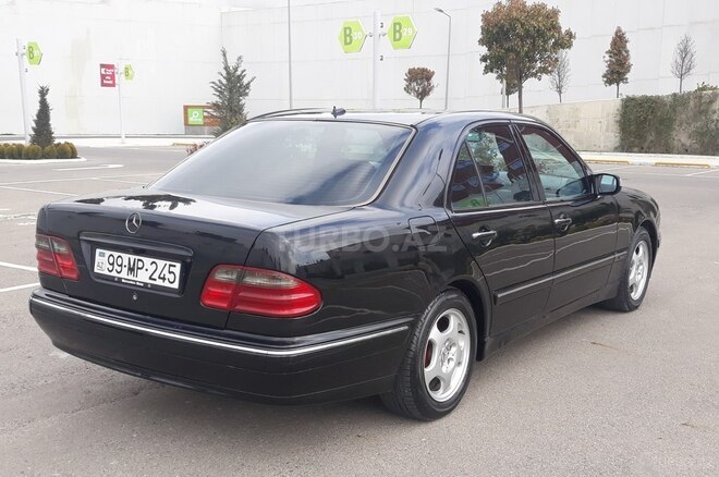 Mercedes E 240 2002, 235,000 km - 2.6 l - Bakı