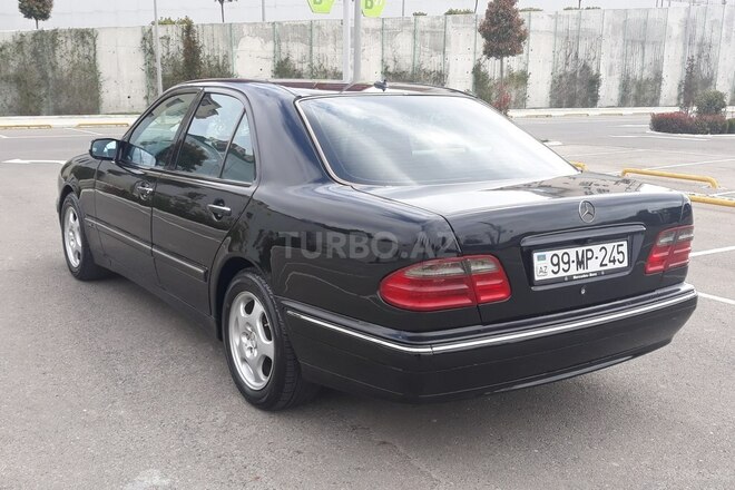 Mercedes E 240 2002, 235,000 km - 2.6 l - Bakı