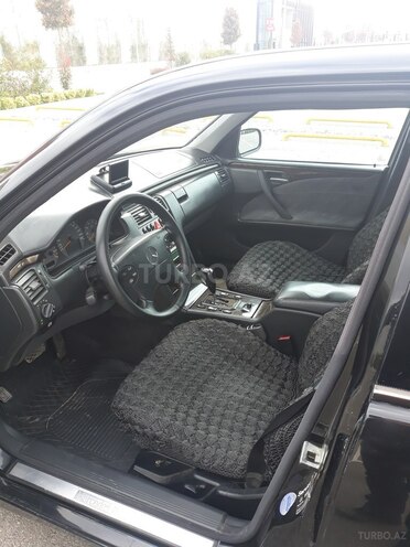 Mercedes E 240 2002, 235,000 km - 2.6 l - Bakı