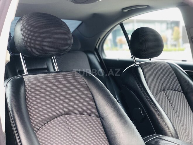 Mercedes E 320 2004, 193,000 km - 3.2 л - Bakı