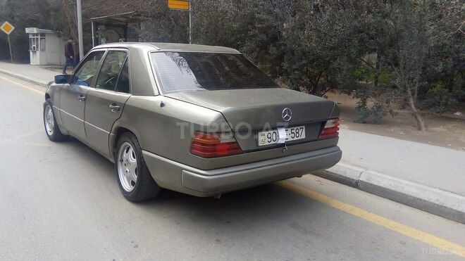 Mercedes E 200 1991, 325,896 km - 2.0 l - Bakı