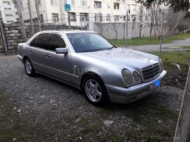 Mercedes E 280 1998, 255,000 km - 2.8 l - Bakı