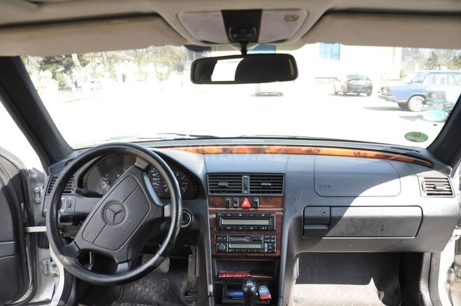 Mercedes C 200 1998, 357,500 km - 2.0 л - Saatlı