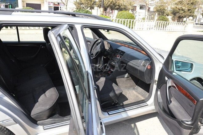 Mercedes C 200 1998, 357,500 km - 2.0 л - Saatlı