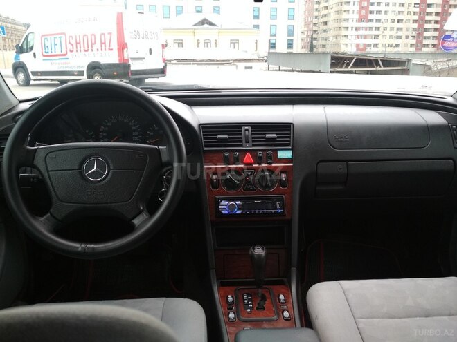Mercedes C 200 2000, 225,000 km - 2.0 l - Bakı