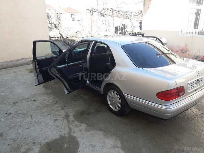 Mercedes E 230 1997, 320,000 km - 2.3 л - Xırdalan