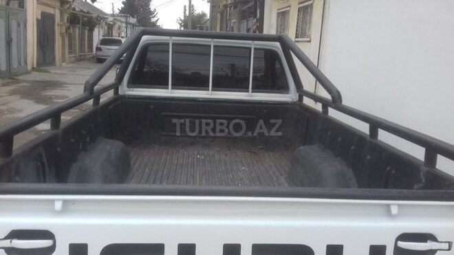 Isuzu  2002, 172,839 km - 2.3 l - Bakı