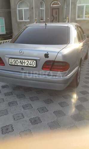 Mercedes E 240 1999, 322,000 km - 2.4 l - Bakı