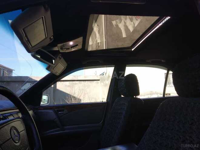 Mercedes E 240 1999, 322,000 km - 2.4 l - Bakı