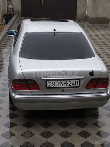 Mercedes E 240 1999, 322,000 km - 2.4 l - Bakı