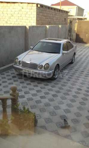 Mercedes E 240 1999, 322,000 km - 2.4 l - Bakı