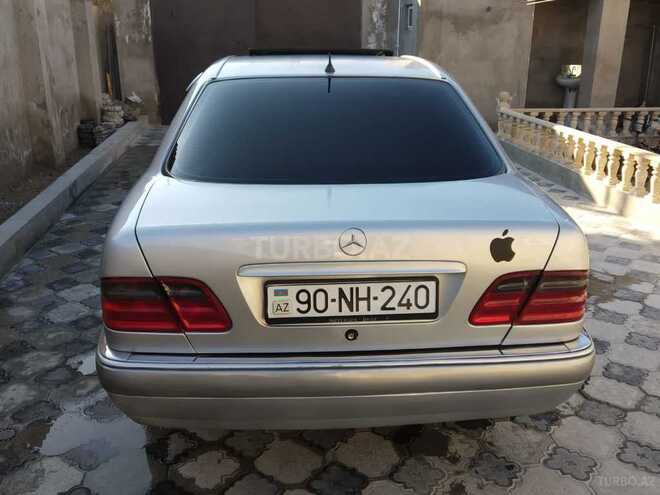 Mercedes E 240 1999, 322,000 km - 2.4 l - Bakı