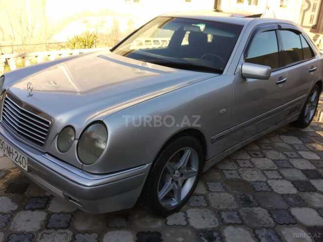 Mercedes E 240 1999, 322,000 km - 2.4 l - Bakı