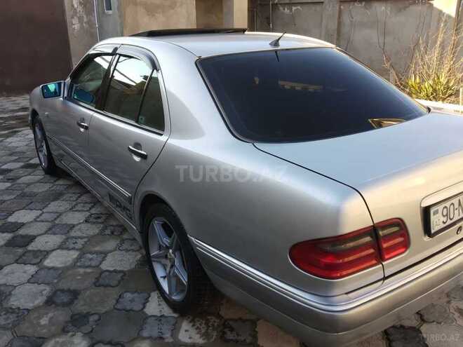 Mercedes E 240 1999, 322,000 km - 2.4 l - Bakı
