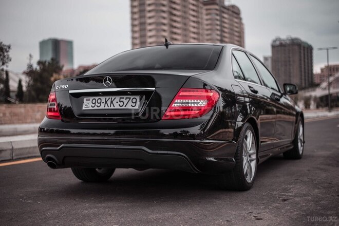 Mercedes C 250 2014, 69,300 km - 1.8 л - Bakı