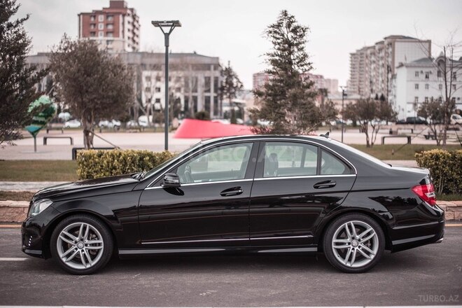 Mercedes C 250 2014, 69,300 km - 1.8 л - Bakı