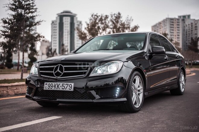 Mercedes C 250 2014, 69,300 km - 1.8 л - Bakı