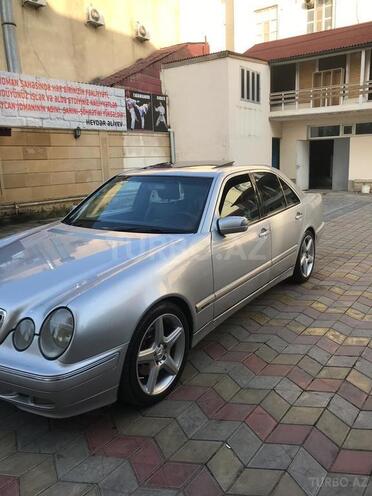 Mercedes E 270 2000, 266,000 km - 2.7 л - Bakı