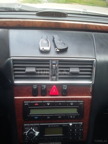 Mercedes C 200 1998, 178,000 km - 2.0 л - Bakı
