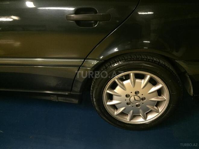 Mercedes C 200 1999, 243,738 km - 2.0 л - Bakı